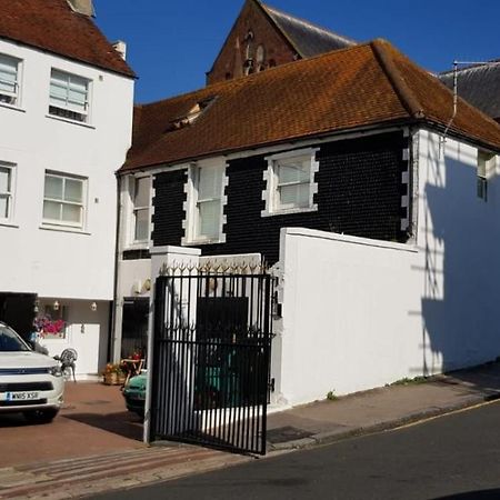 The Yard Brighton Exterior photo