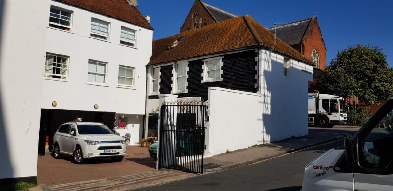 The Yard Brighton Exterior photo